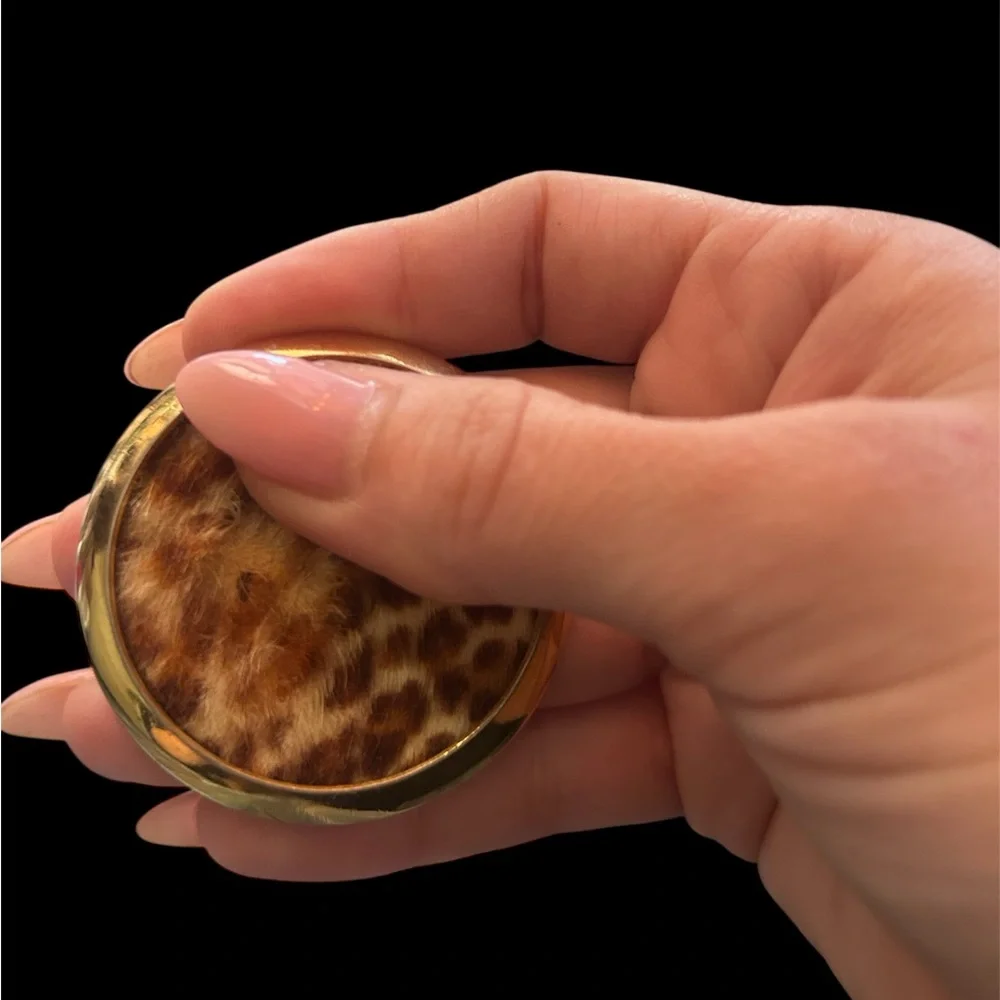 Vintage Gold Tone Genuine Hair-on-Hide Leopard Print Statement Brooch - Picture 7 of 8